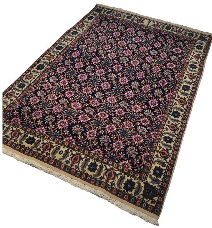 Nain Persian Rug