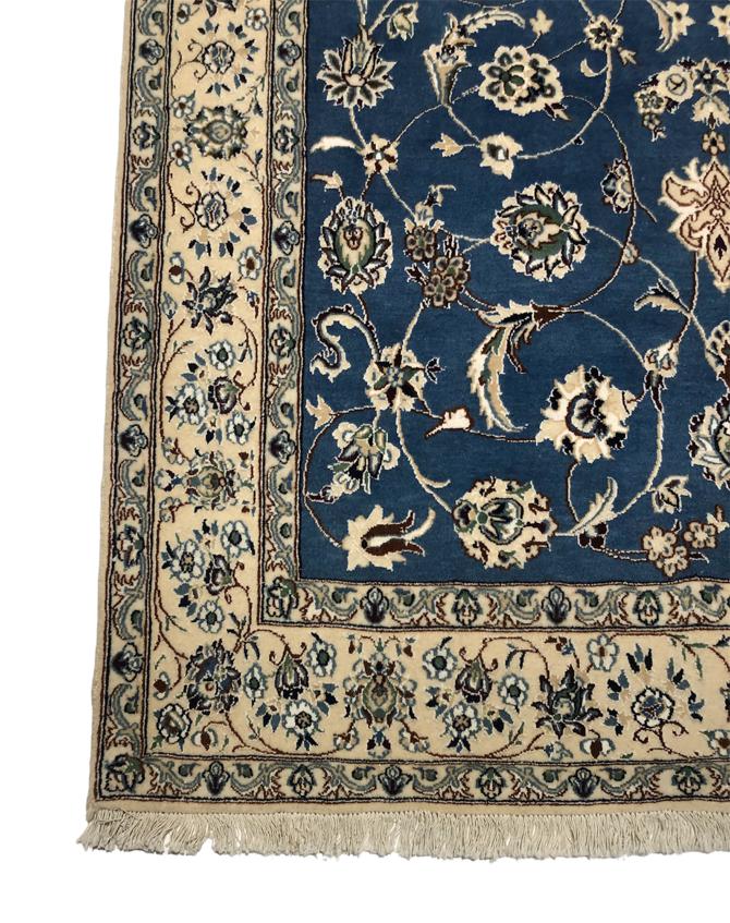 Nain Persian Rug