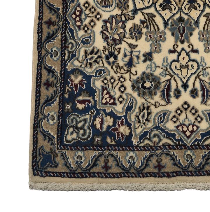 Nain Persian Rug