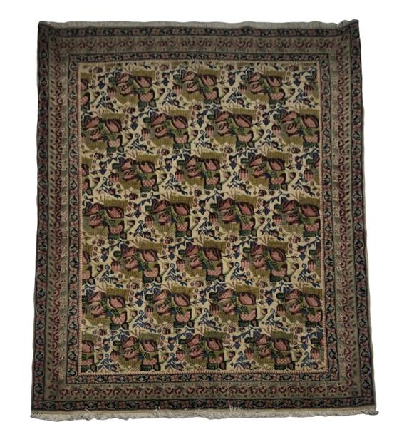 Sanandaj Senneh Persian Rug