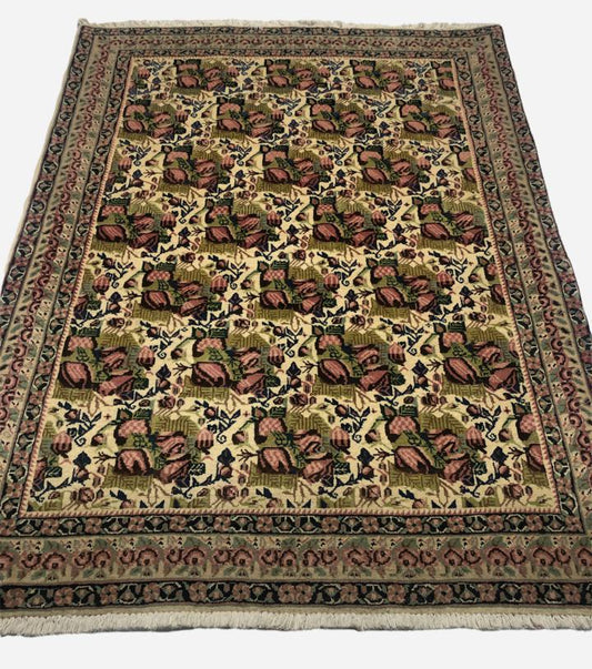 Sanandaj Senneh Persian Rug