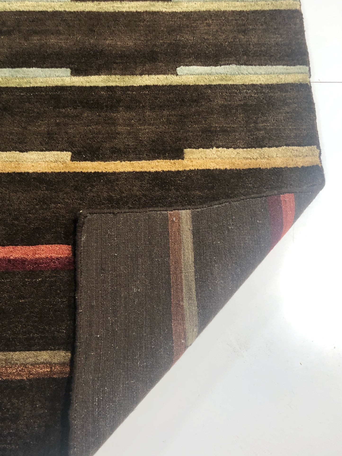line-carpet