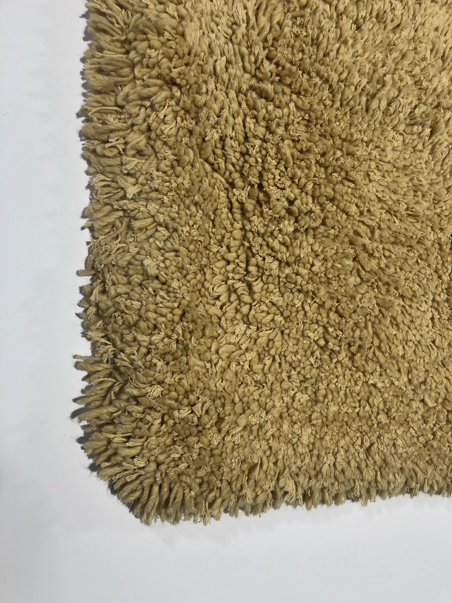 gold_carpet
