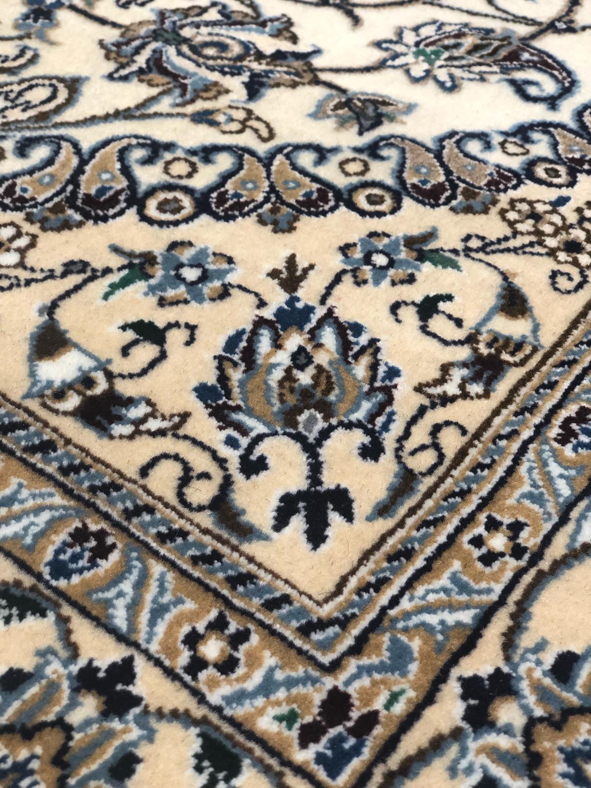Nain Persian Rug